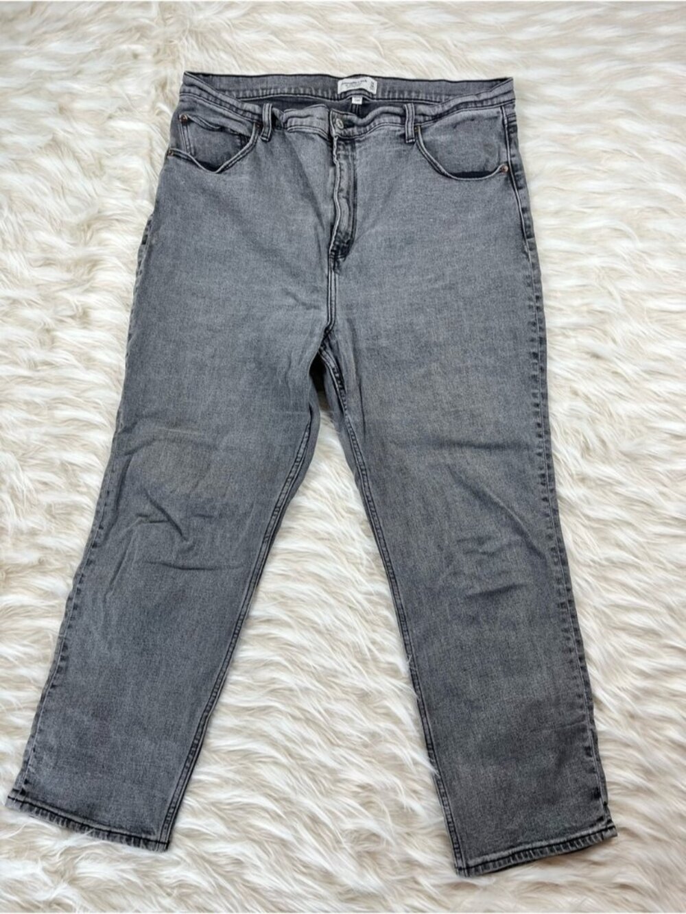 Abercrombie & Fitch Curve Love Jeans 18 R 36x28 High Rise Straight Leg Gray